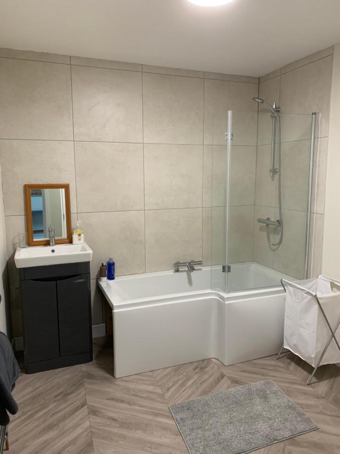 Plaza Suite 61 B Bangor  Exteriör bild