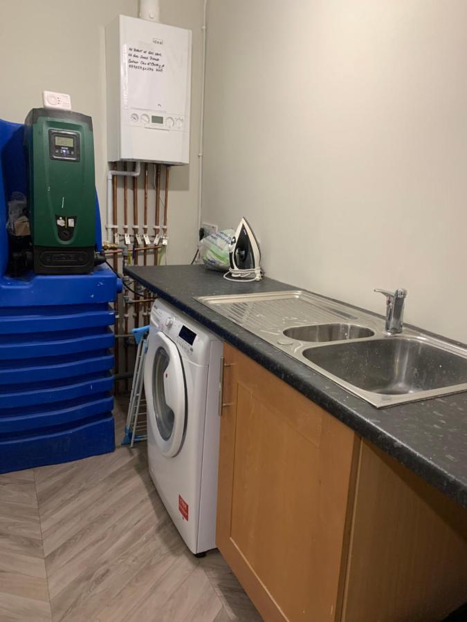 Plaza Suite 61 B Bangor  Exteriör bild