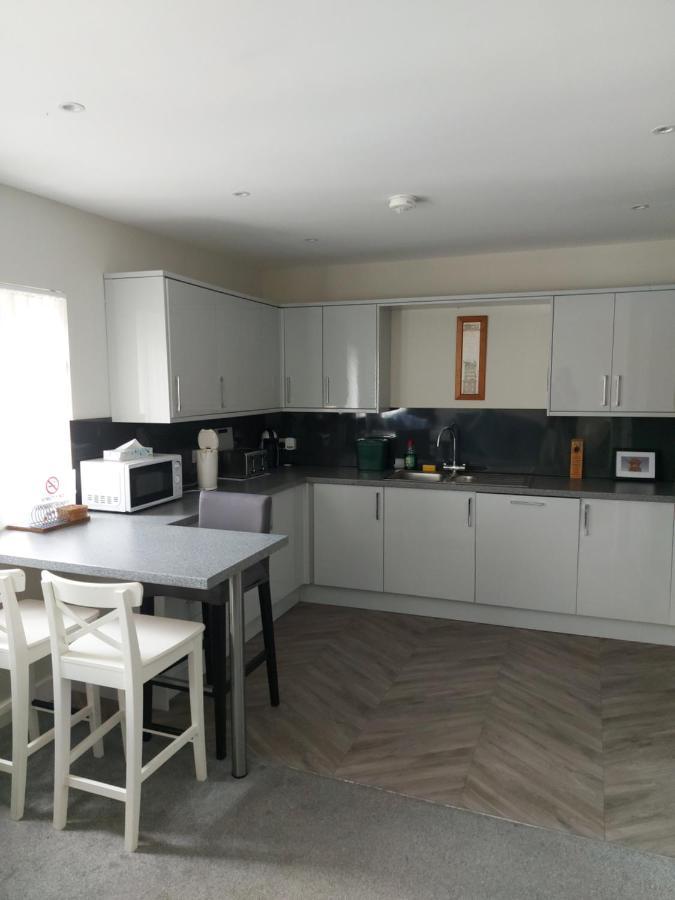 Plaza Suite 61 B Bangor  Exteriör bild