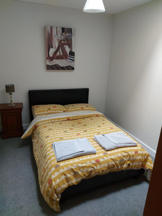 Plaza Suite 61 B Bangor  Exteriör bild